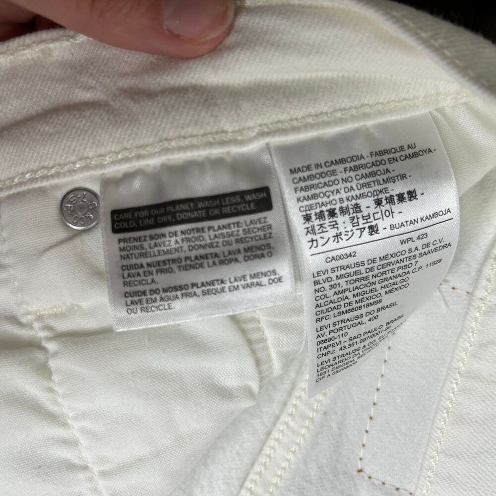 New Levi's 501 high rise white shorts - Picture 10 of 10